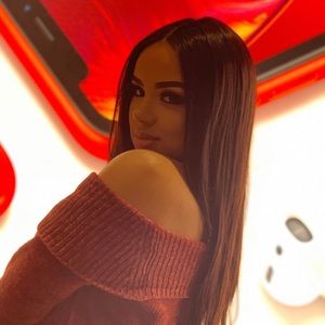 Meet your Posher, Nadia